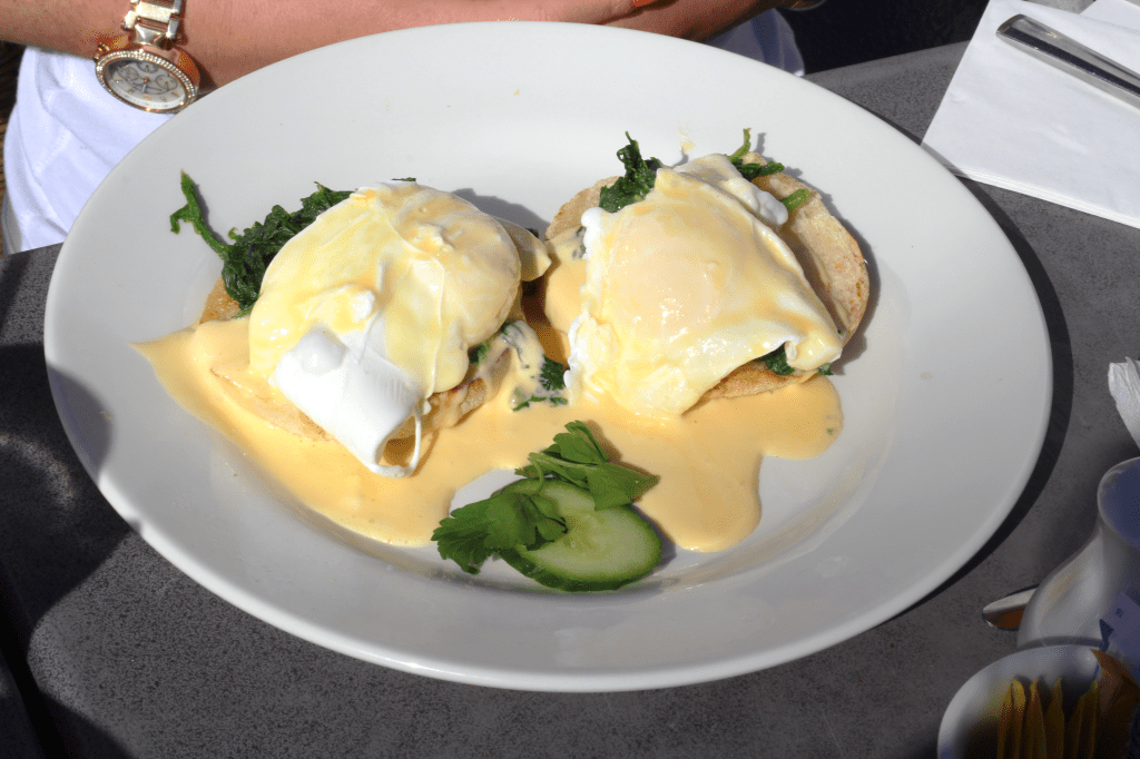 Eggs Benedict